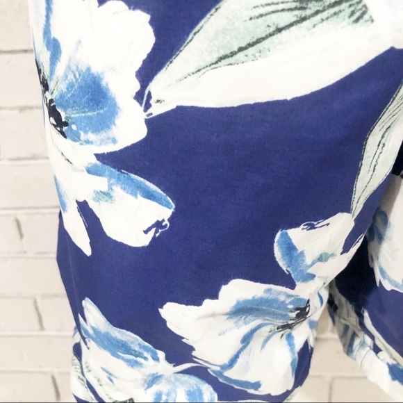 J.Crew Men’s 9" Large Blue Floral Print Board Short‎ - Picture 3 of 9